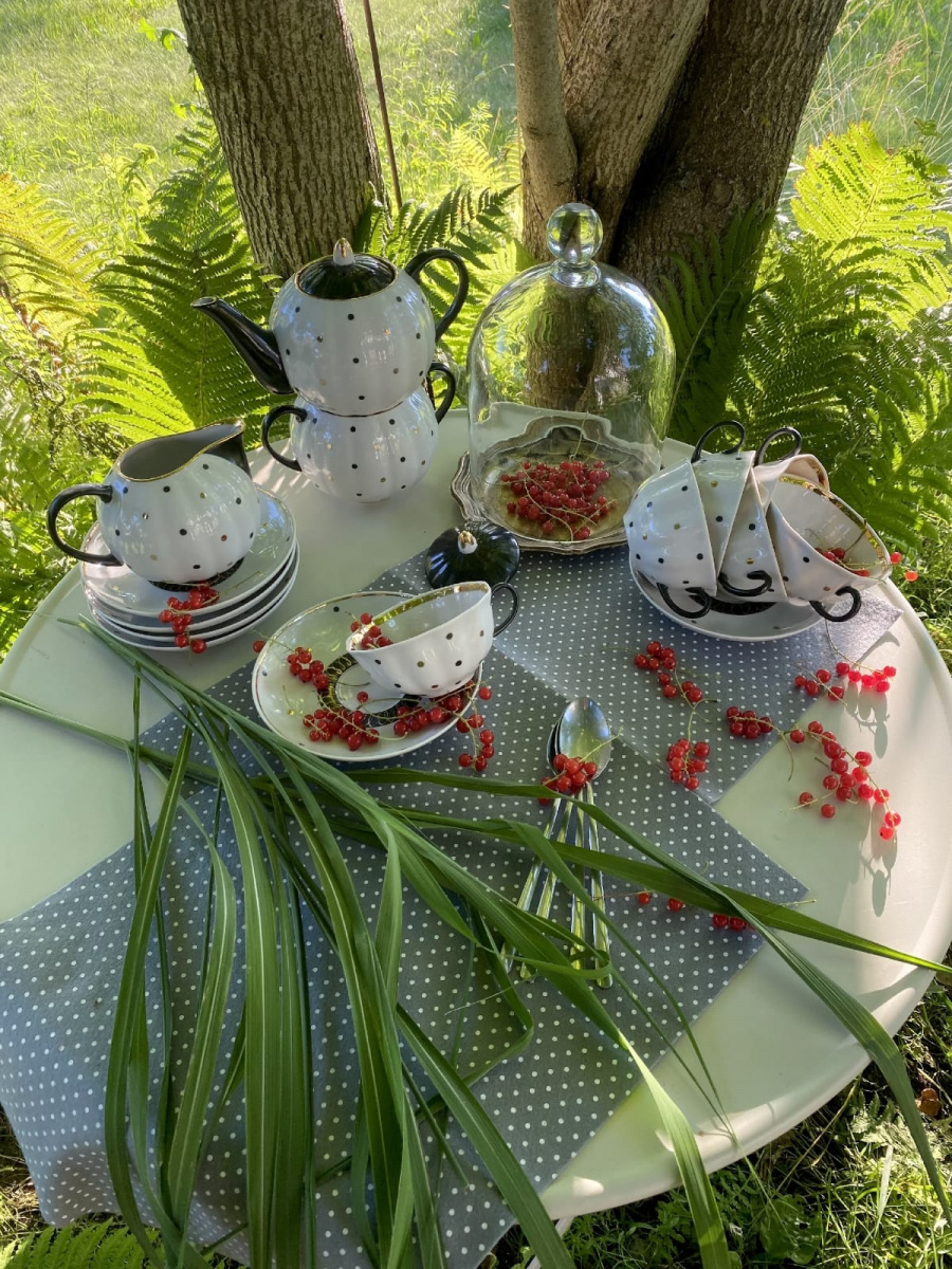 Сервиз чайный 15 предм.Тюльпан Горошек авт.рос.Безенкова М.Л.