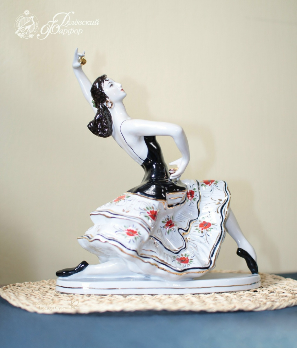 Скульптура"Катрин"авт.рос.Ковтун С.А.