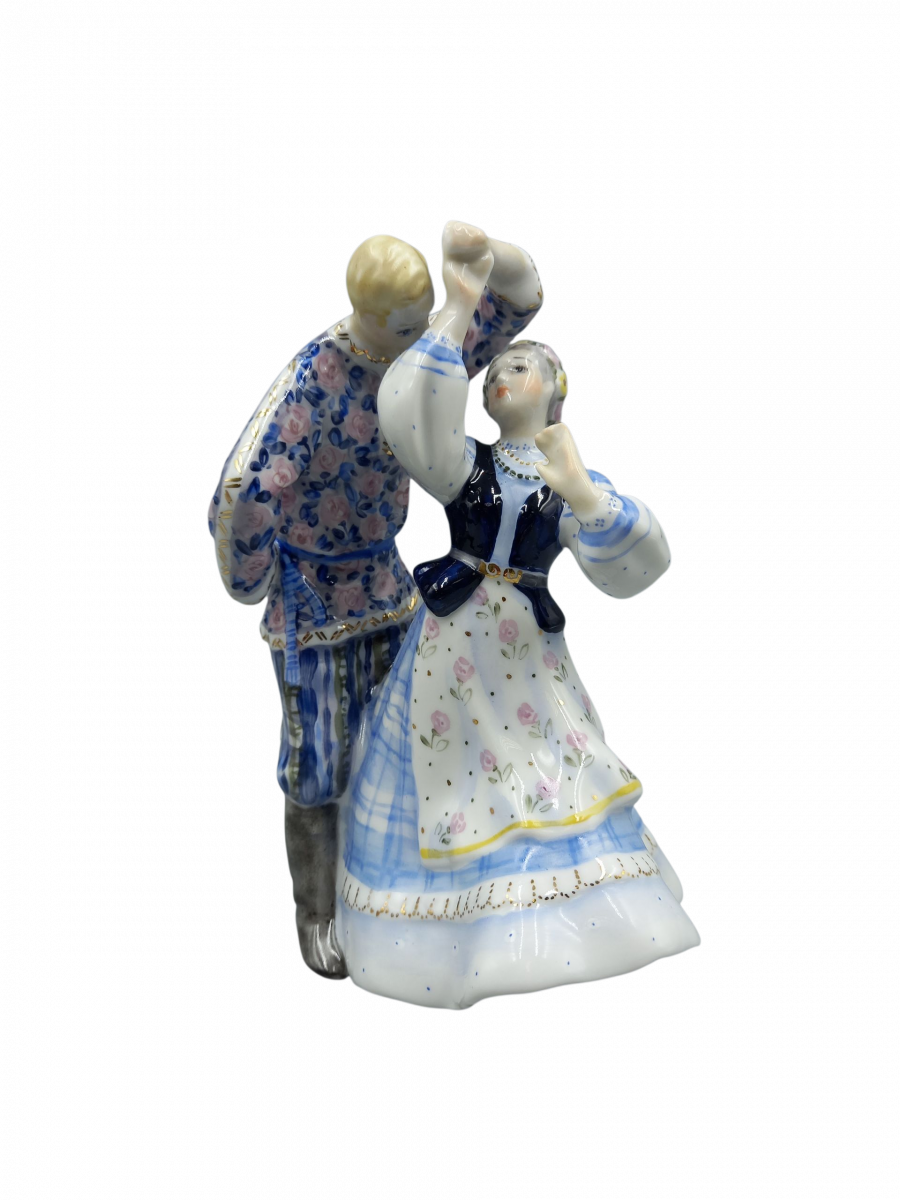 Скульптура"Кадриль" авт.Малышева Н.А.рос.Шапкина И.А.																														