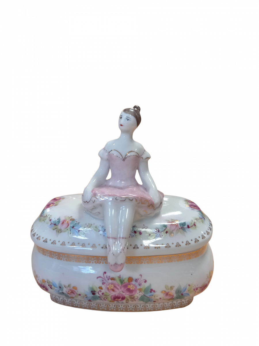 Шкатулка "Балеринка" авт.Чечулина Г.Д. рос.Иванова М.В.