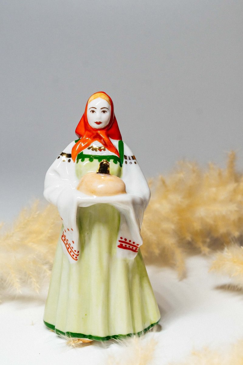 Скульптура Добро пожаловать  скул.Бржезицкая А.Д.