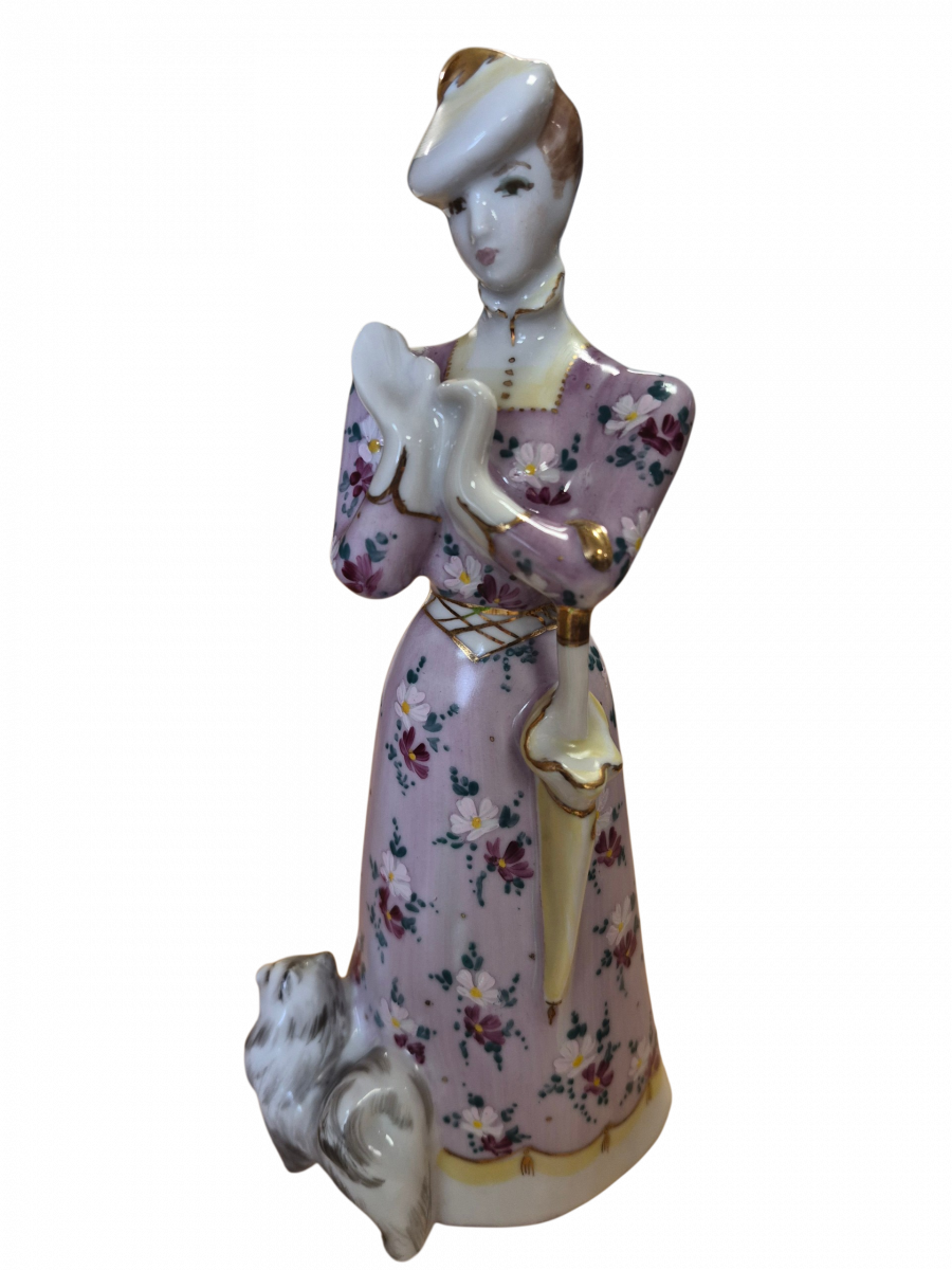 Скульптура"Дама с собачкой"  авт.Бржезицкая А.Д.рос.Коришева О.П.