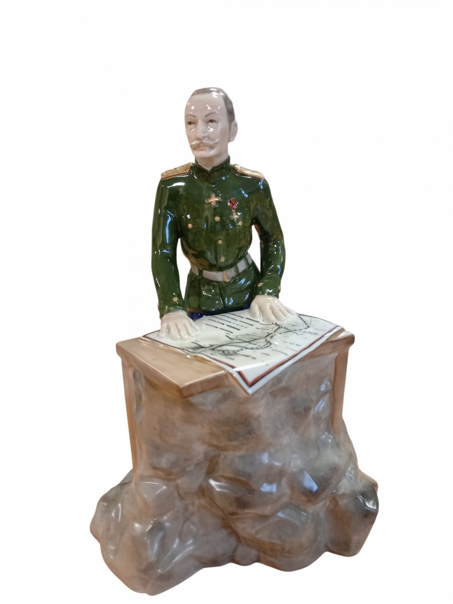 Скульптура"Брусилов А.А." авт.Белусь Т.К.рос.Ковтун С.А.