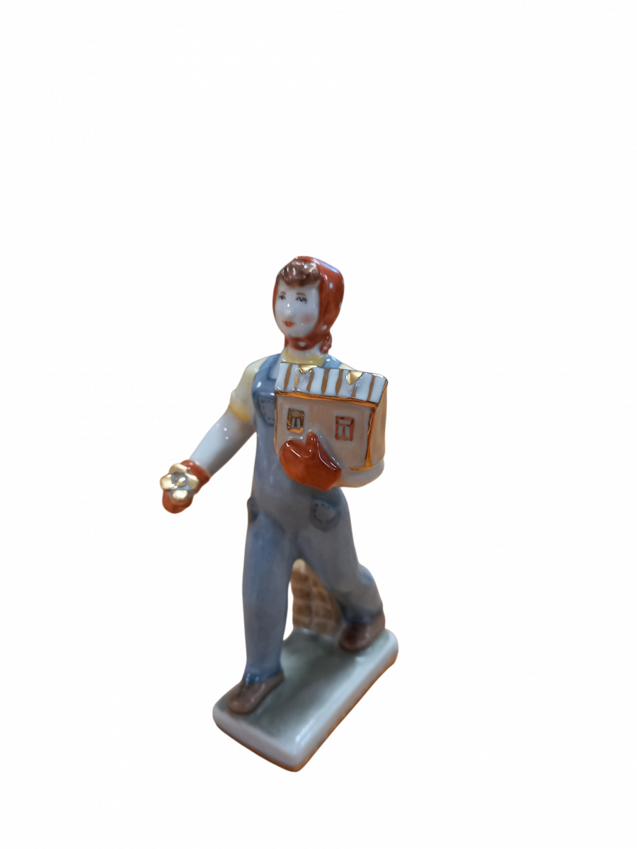 Скульптура"С новосельем" авт.Бржезицкая А.Д.рос.Коришева Е.С.