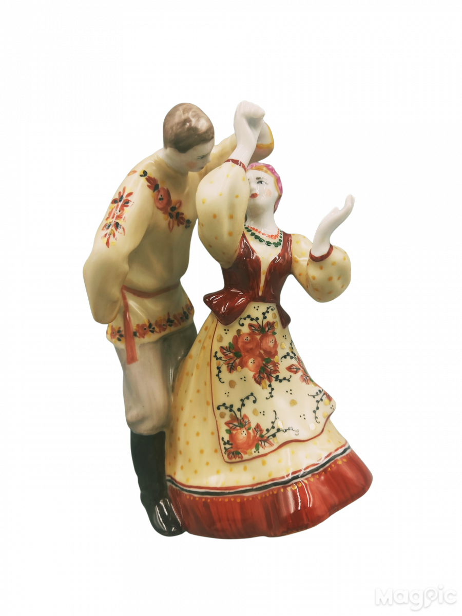 Скульптура"Кадриль" авт.Малышева Н.А.рос.Иванова М.В.