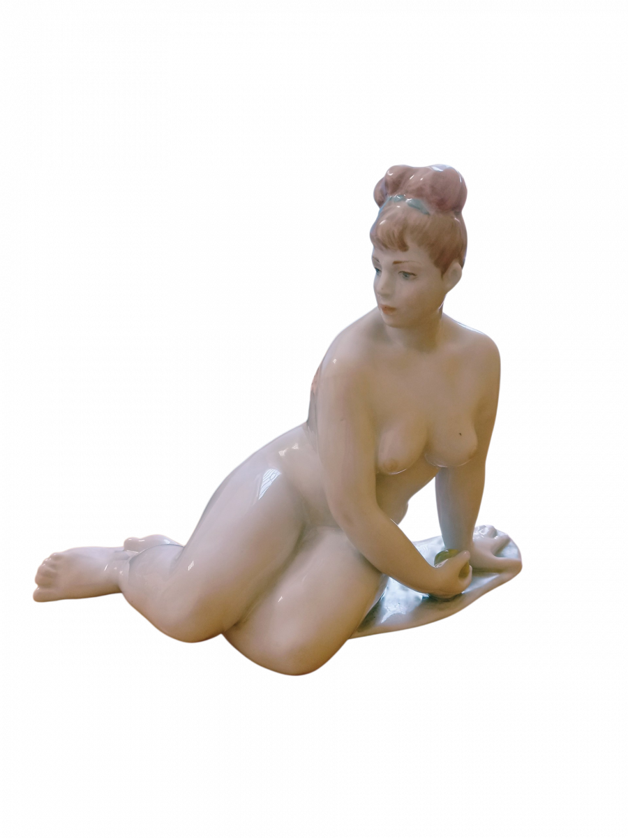 Скульптура "Ева" автор Малышева Н.А.авт.рос. Коришева О.П