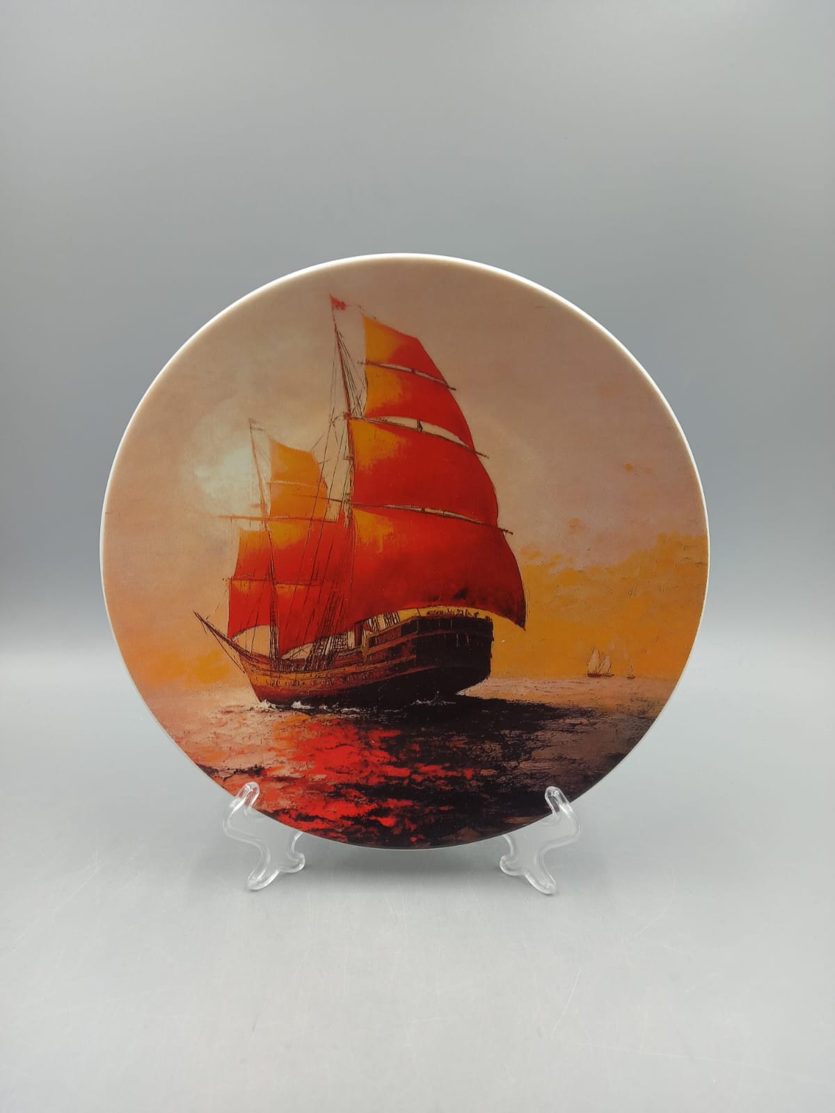 Тарелка настенная диам. 200 мм Алые паруса