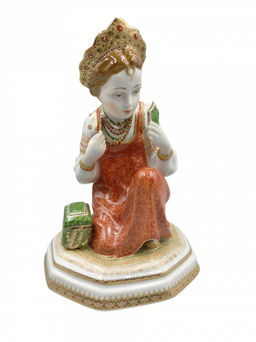 Скульптура"Малахитовая шкатулка" авт.Богданова О.М.рос.Ширина В.В.