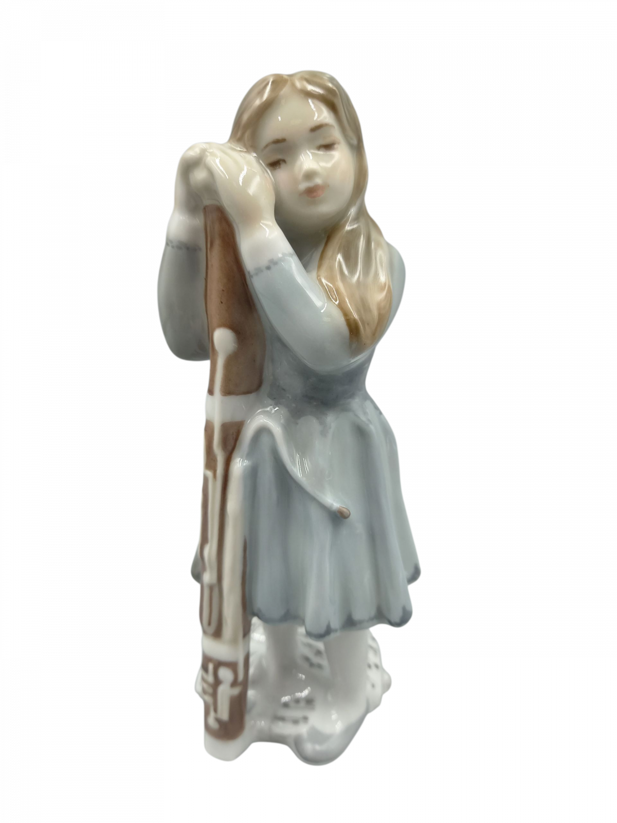 Скульптура"Фагот" авт.Бычков И.К.рос.Бычкова И.Ю.