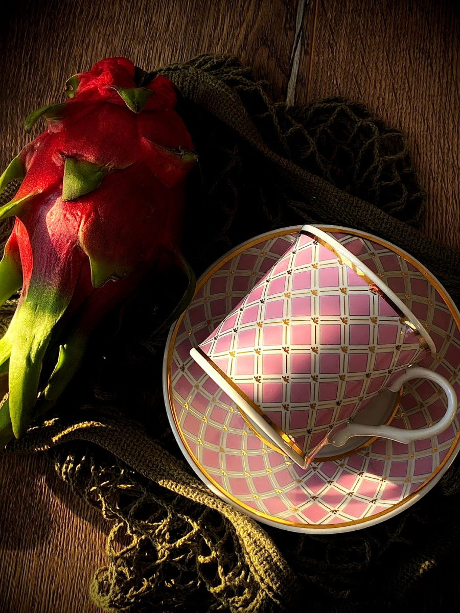 Чашка чайная с блюдцем 220 мл Николаевский Сеточка Розовый																														