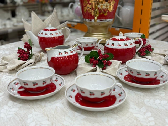 Сервиз чайный 15 предм. Тюльпан Брусничка