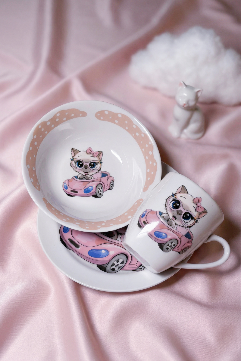 Набор посуды 3 предм.Кэт в кабриолете И.У.(т.175 мм ,сал 360 мм ,кружка 210 мл Глория)																														