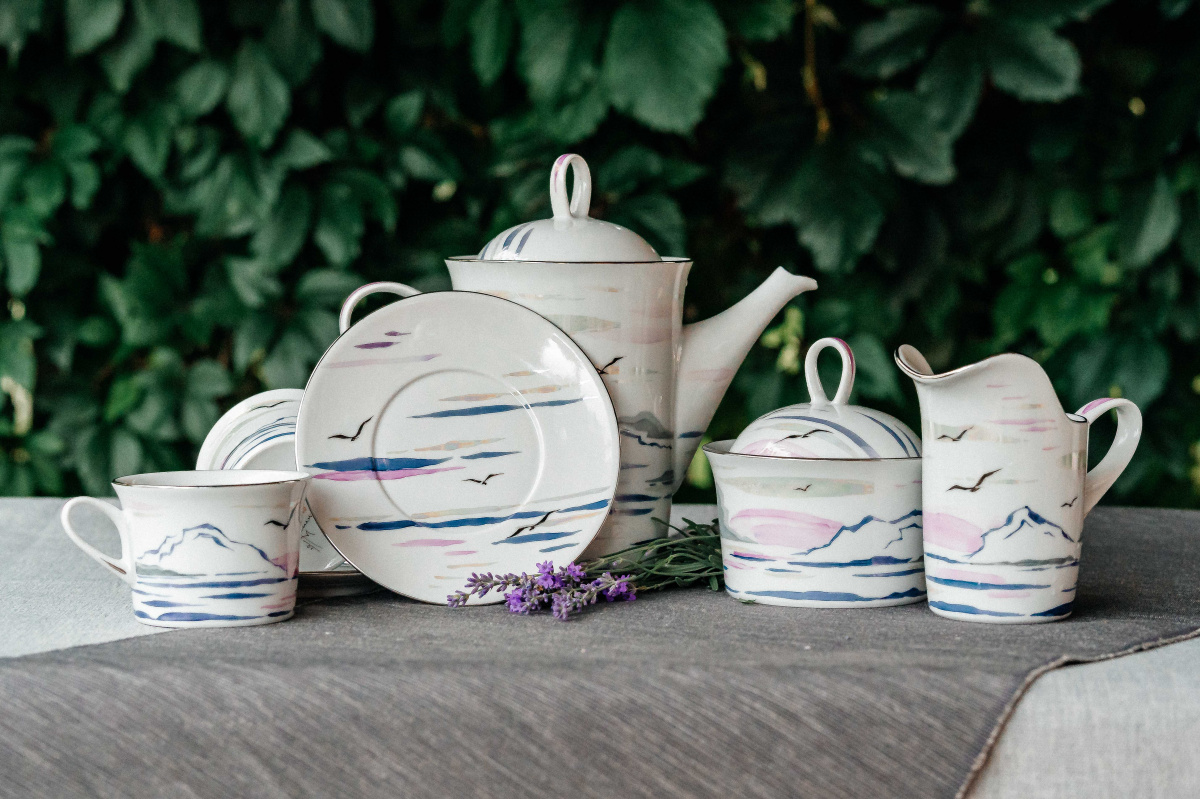 Сервиз чайный 15 предм.Рассвет Арктика авт.рос.Яснецова М.В.																														