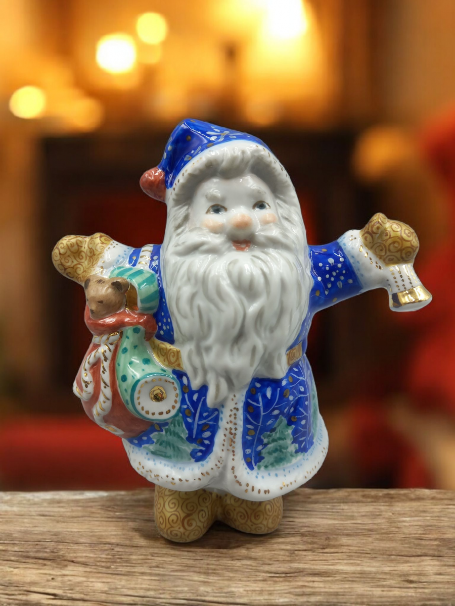 Скульптура"Дед Мороз"  авт.Чечулина Г.Д. рос.Полякова С.Ю.