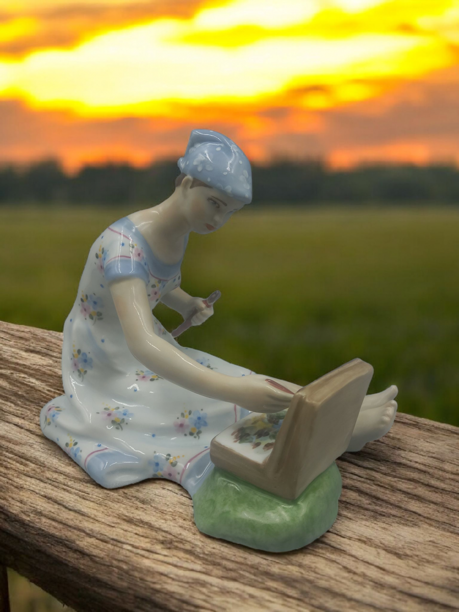 Скульптура"На этюдах"  авт.Гатилова Е.И.