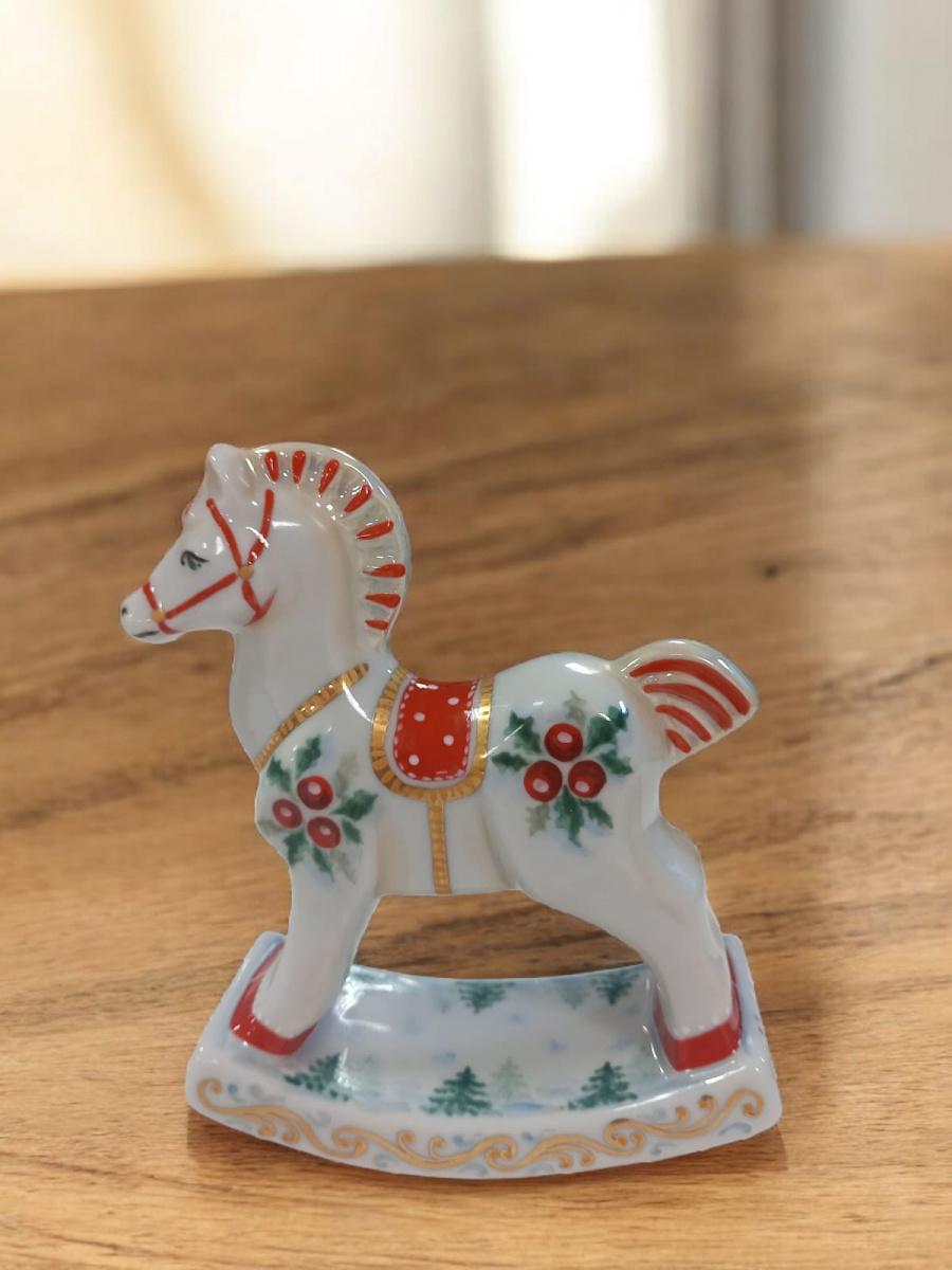 Скульптура"Лошадка-качалка" авт.рос.Коришева Е.С.