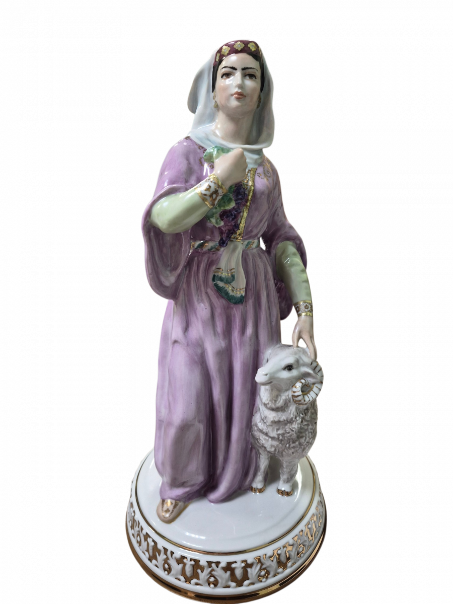 Скульптура"Грузия" авт.Бржезицкая А.Д.рос.Коришева О.П