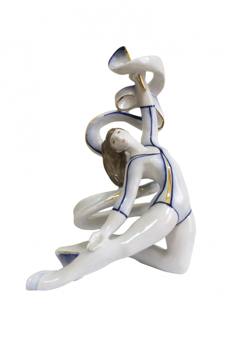 Скульптура "Танец с лентой" автор Гатилова Е.И.
