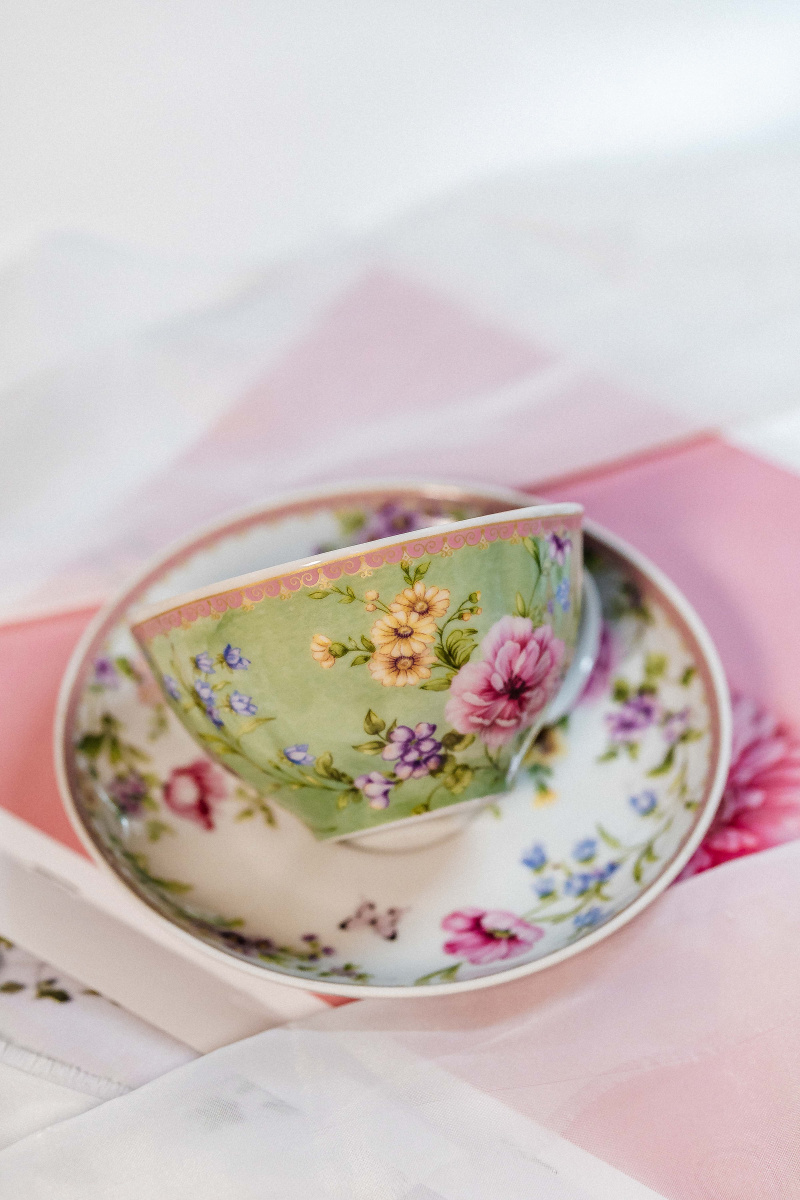 Чашка чайная с блюдцем 275 мл Белый лебедь Летний сад																														