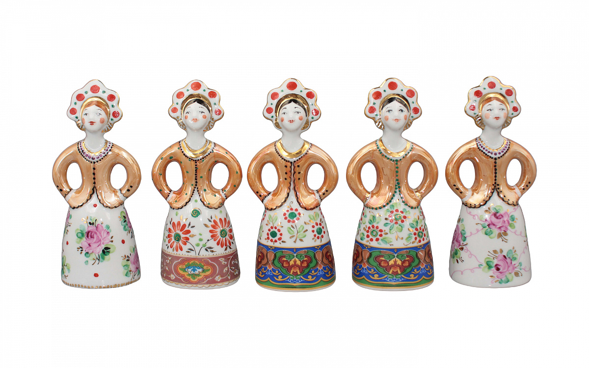 Скульптура"Матрешка-невеста" авт.рос.Яснецова М.В.																														