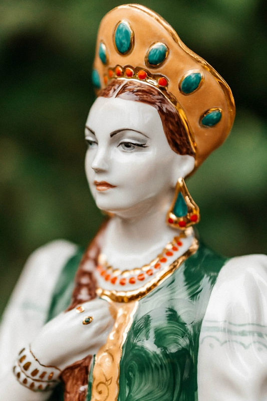 Скульптура Хозяйка медной горы скул.Бржезицкая А.Д.(1 категория)